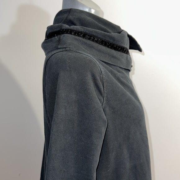 Lululemon Savasana Wrap - Picture 5 of 15